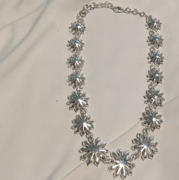 Chunky flower necklace - adjustable length - Picture 3 of 6
